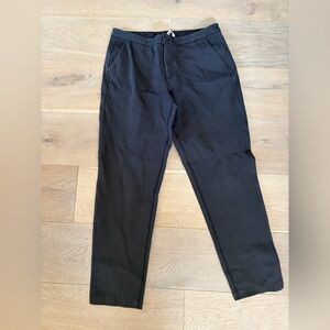 Lululemon black City Trek Trouser athlesiure - size 10